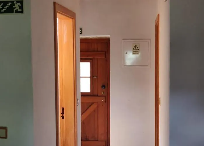Casa Do Loureiro Ferrarias (Coimbra)